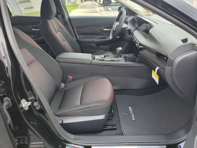 New 2026 Nissan Sentra SR w/ Floor Mat Package FWD image 31