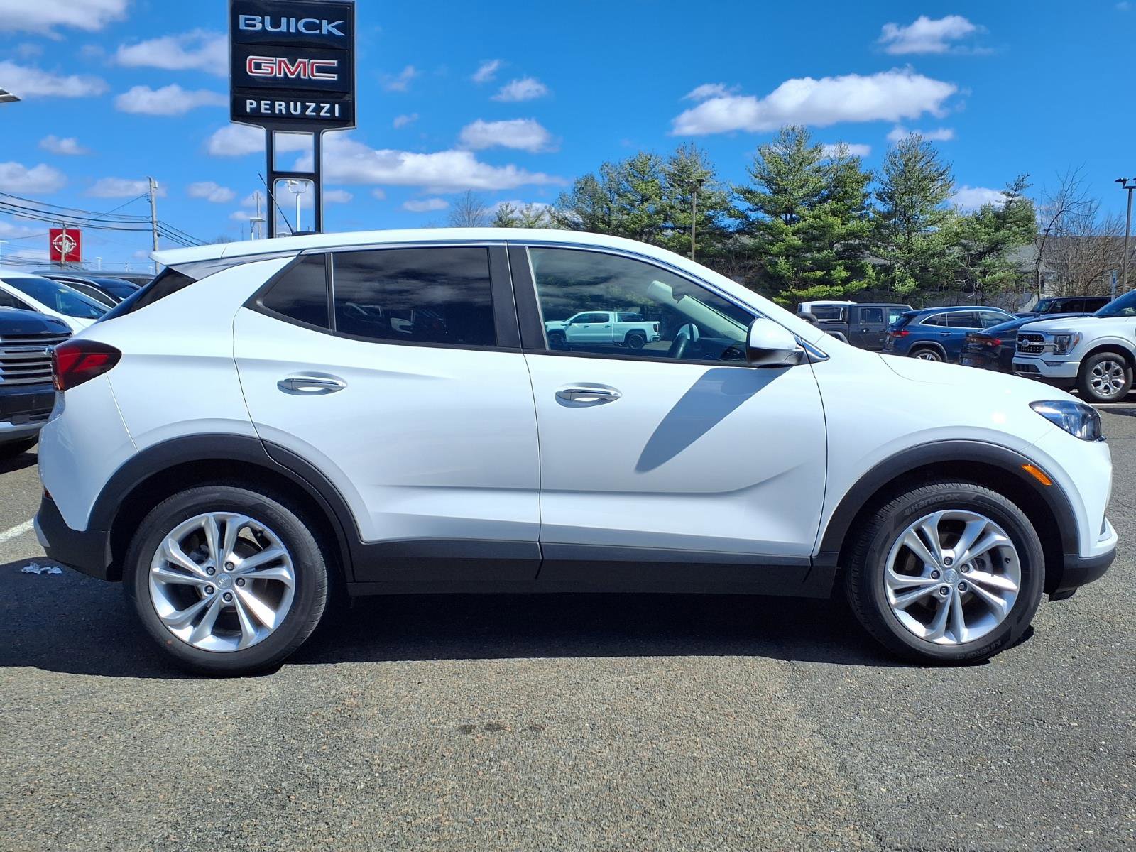 Certified 2023 Buick Encore GX Preferred image 2