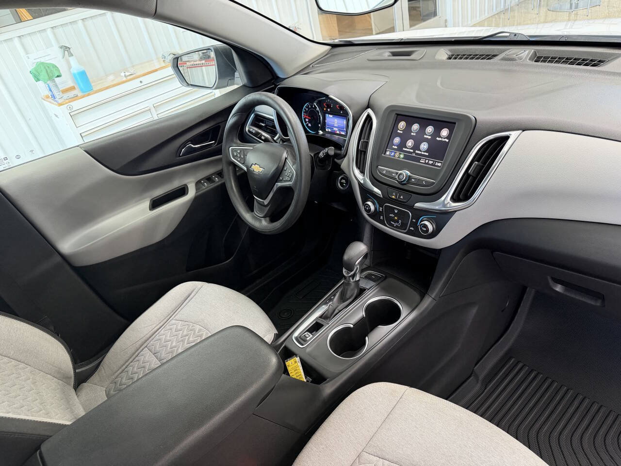 Used 2022 Chevrolet Equinox LS w/ LS Convenience Package AWD/4WD image 33