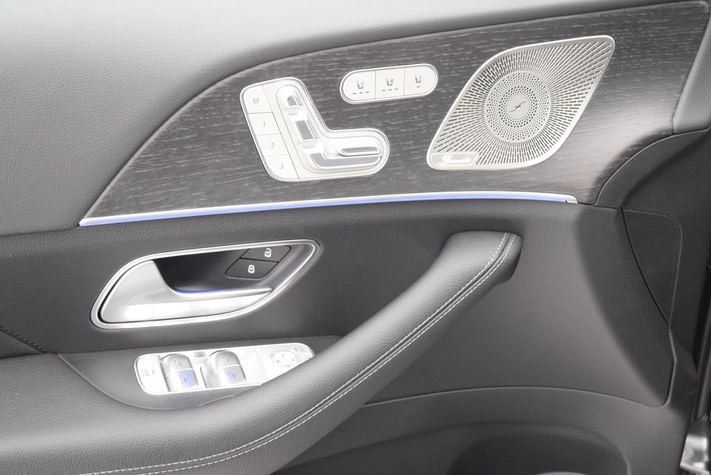 New 2026 Mercedes-Benz GLS 450 4MATIC image 23