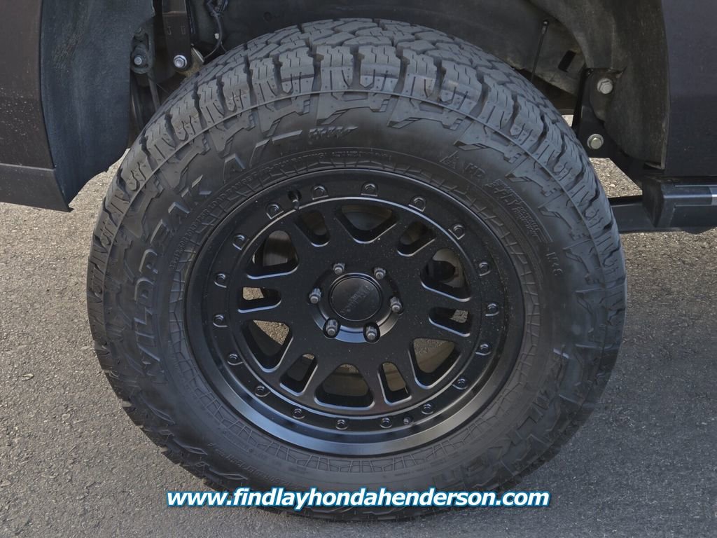 Used 2017 Cadillac Escalade Premium Luxury RWD image 11