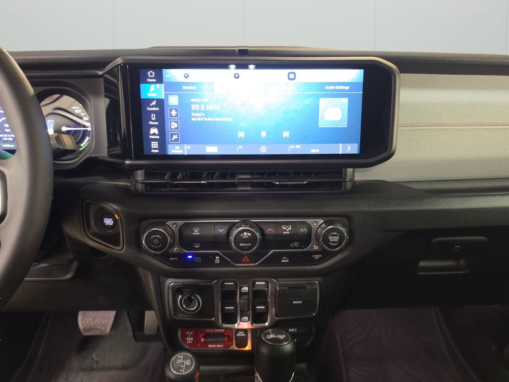 Certified 2025 Jeep Wrangler Unlimited Sport S 4xe AWD/4WD image 17