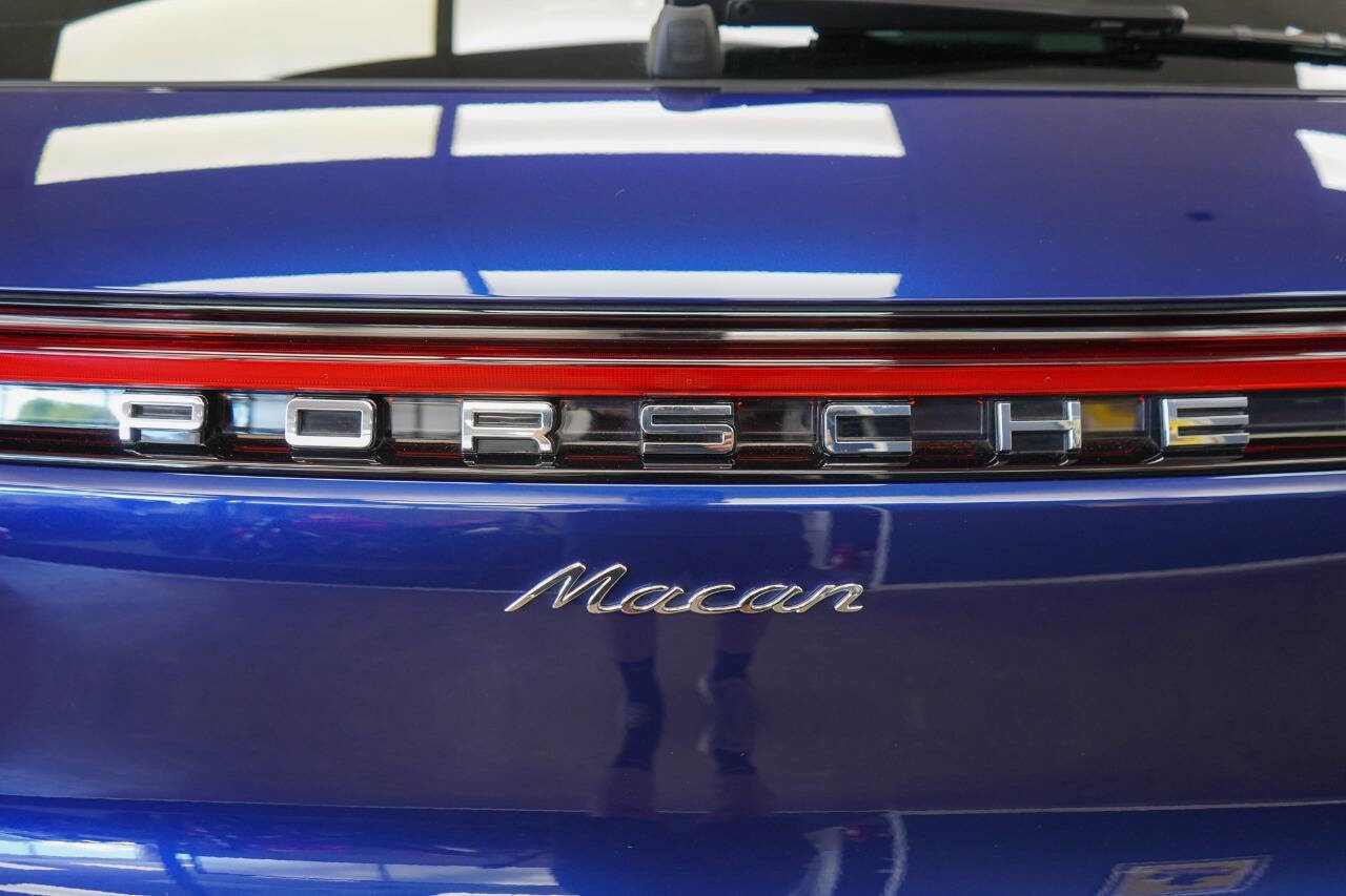 Used 2024 Porsche Macan image 37