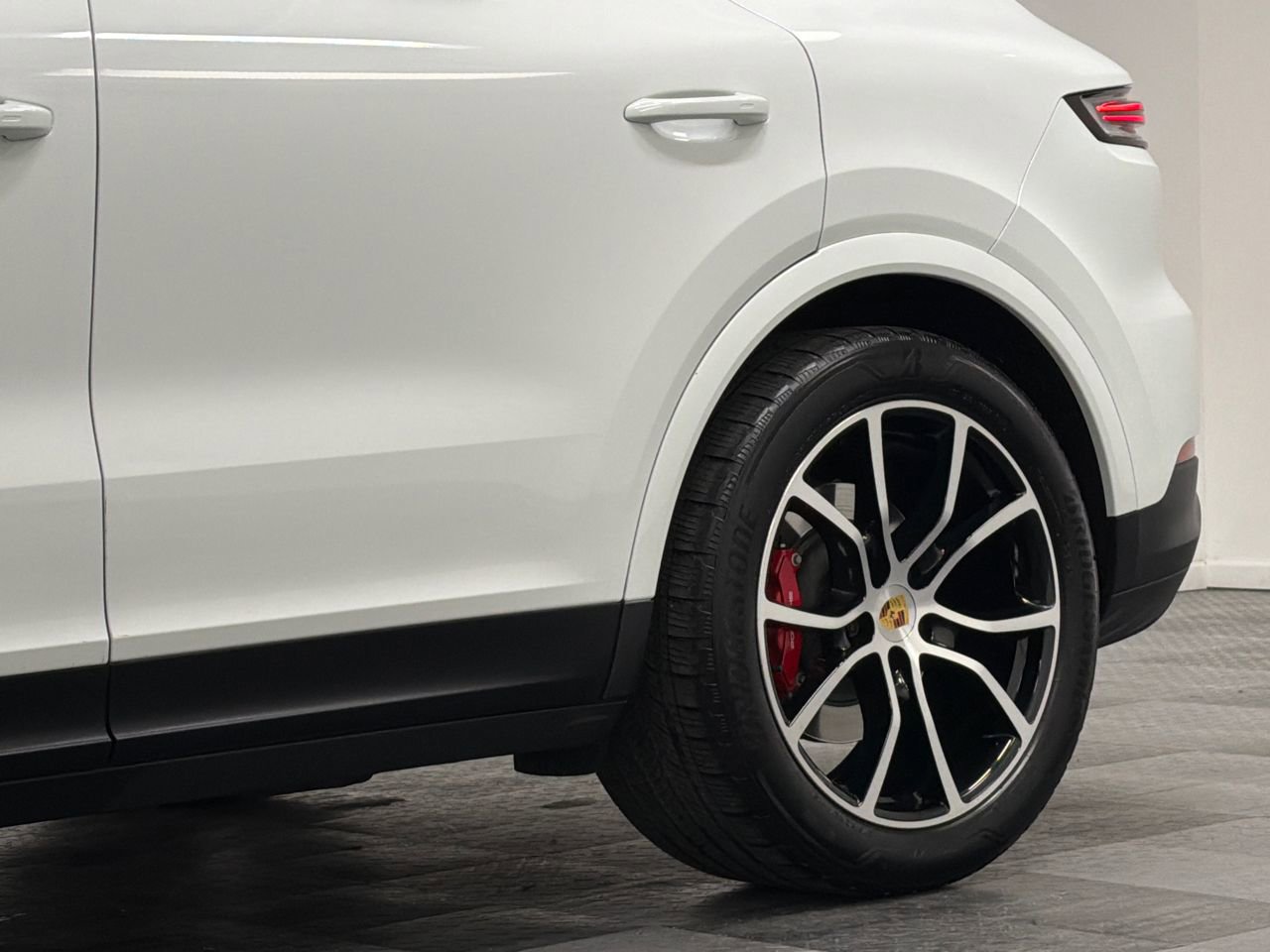 Used 2024 Porsche Cayenne S image 5