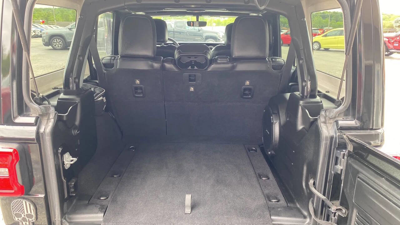 Used 2018 Jeep Wrangler Unlimited Sahara image 29