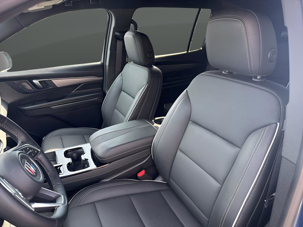 Used 2025 Buick Enclave Preferred FWD image 25