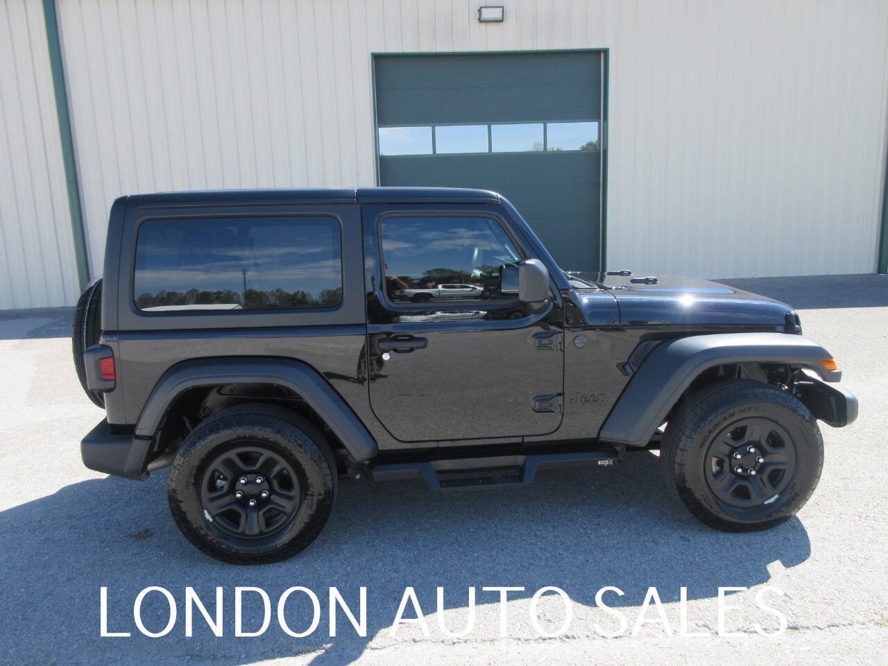 Used 2026 Jeep Wrangler Sport AWD/4WD image 6