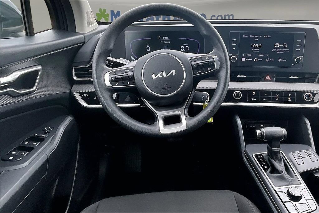 Used 2025 Kia Sportage LX AWD/4WD image 10