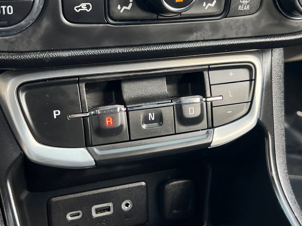 Used 2023 GMC Terrain SLE w/ Driver Convenience Package image 26
