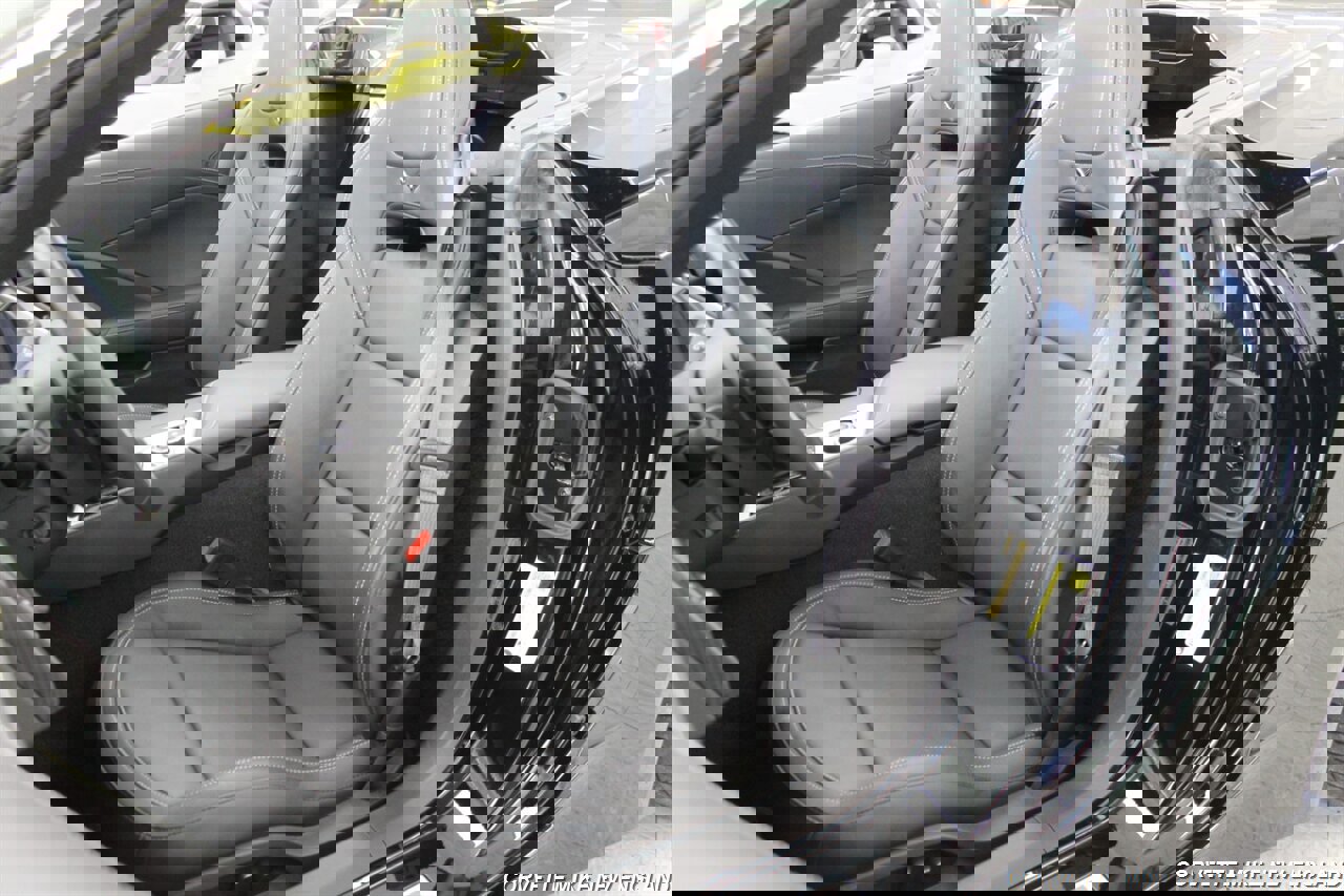 Used 2016 Chevrolet Corvette Stingray Convertible w/ 2LT Preferred Equipment Group RWD image 31