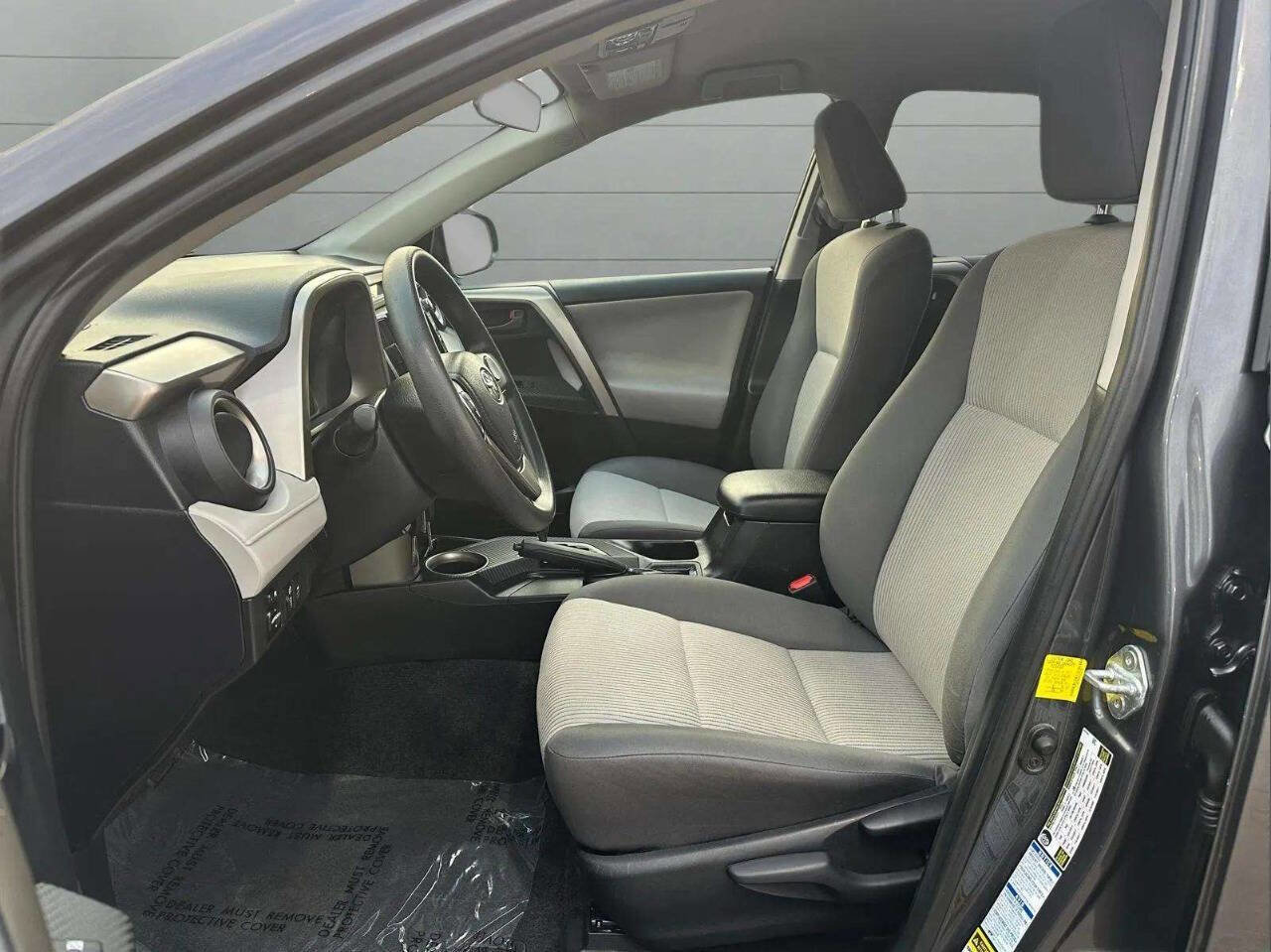 Used 2015 Toyota RAV4 LE image 10