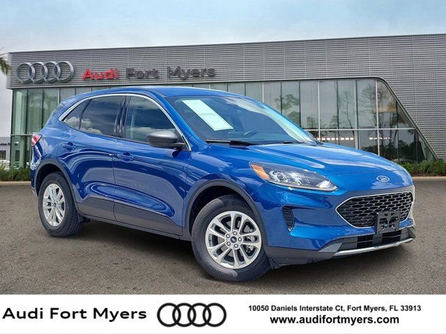 Used 2022 Ford Escape SE w/ Convenience Package AWD/4WD image 1