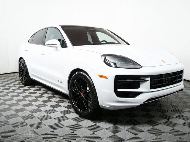 New 2026 Porsche Cayenne GTS image 28