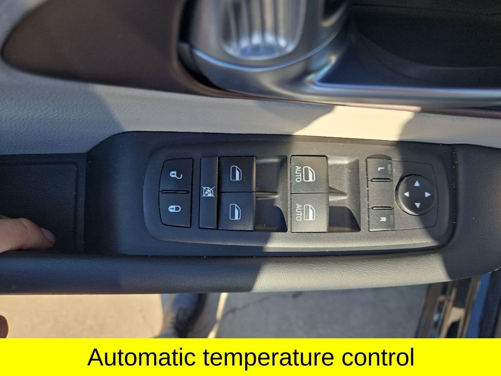 Used 2024 Chrysler Voyager LX FWD image 17