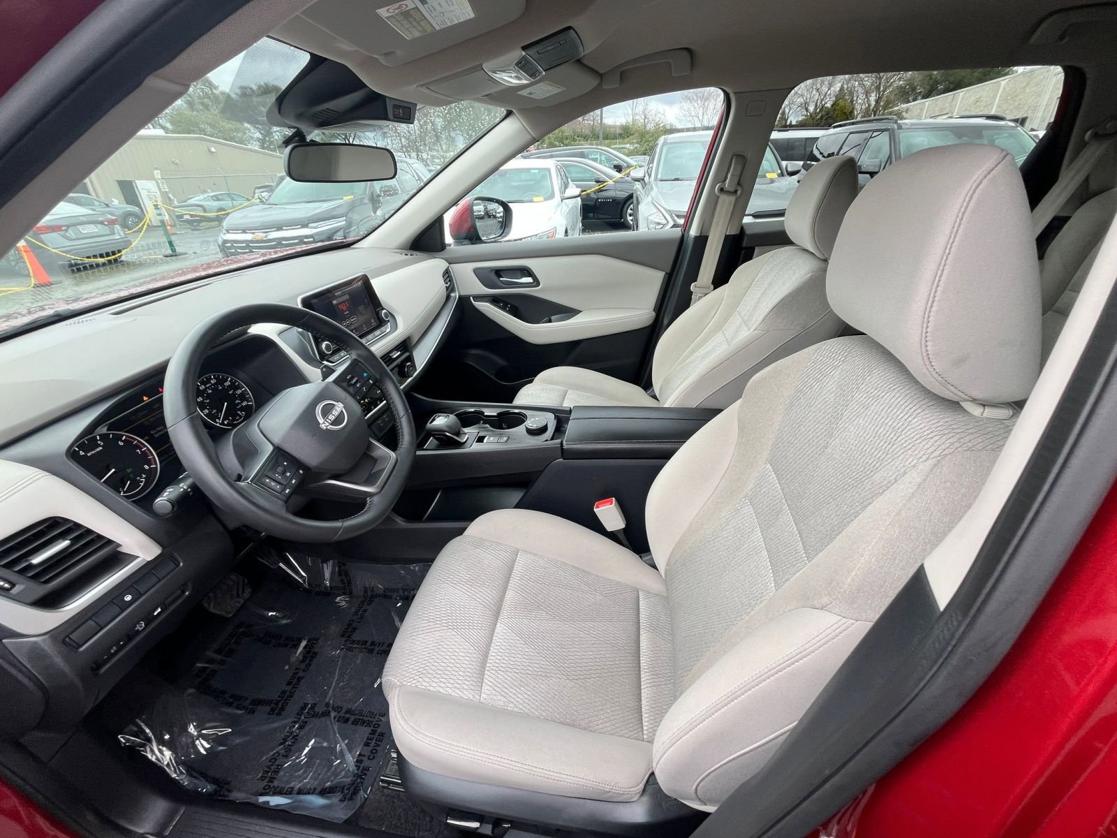 Used 2025 Nissan Rogue SV image 29