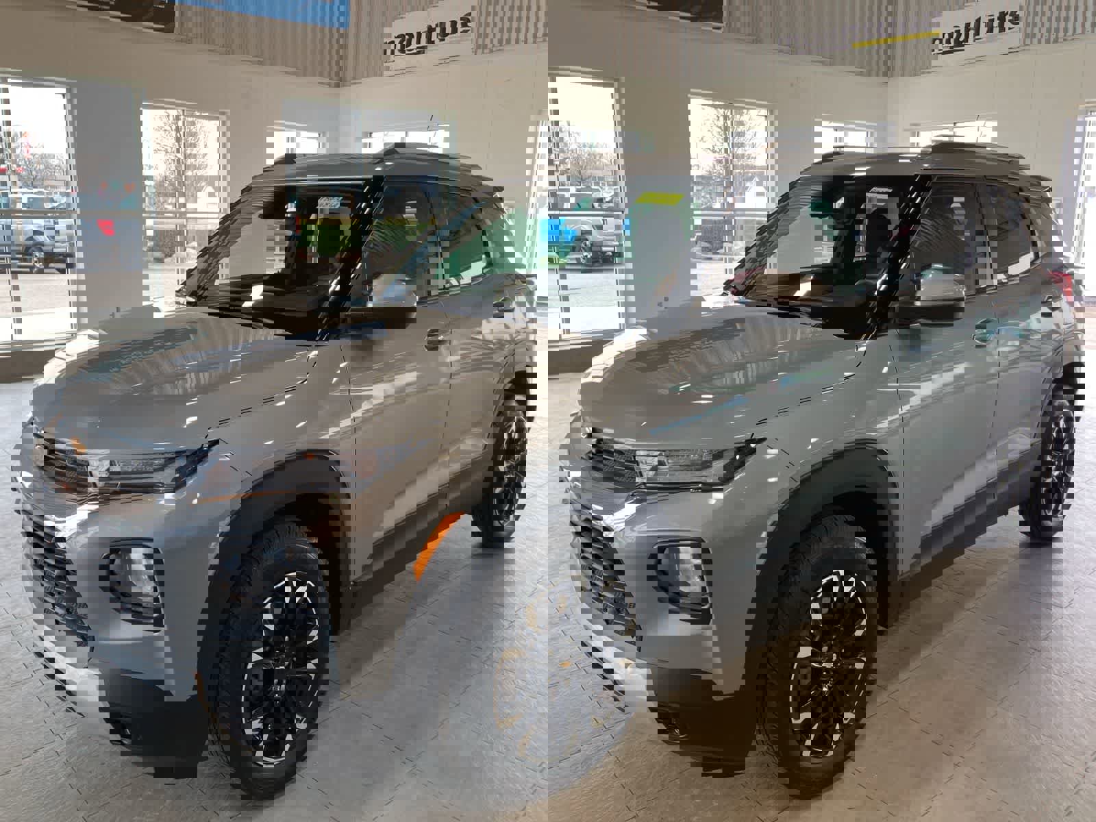 Used 2023 Chevrolet TrailBlazer LT image 1