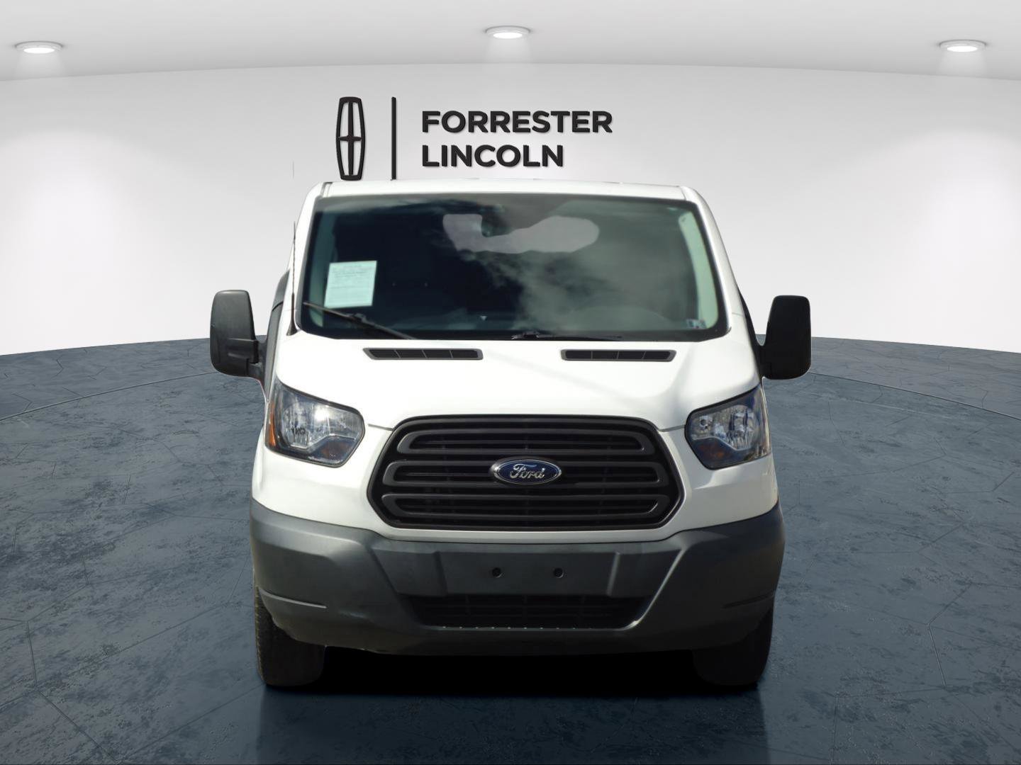 Used 2017 Ford Transit 350 XL image 8