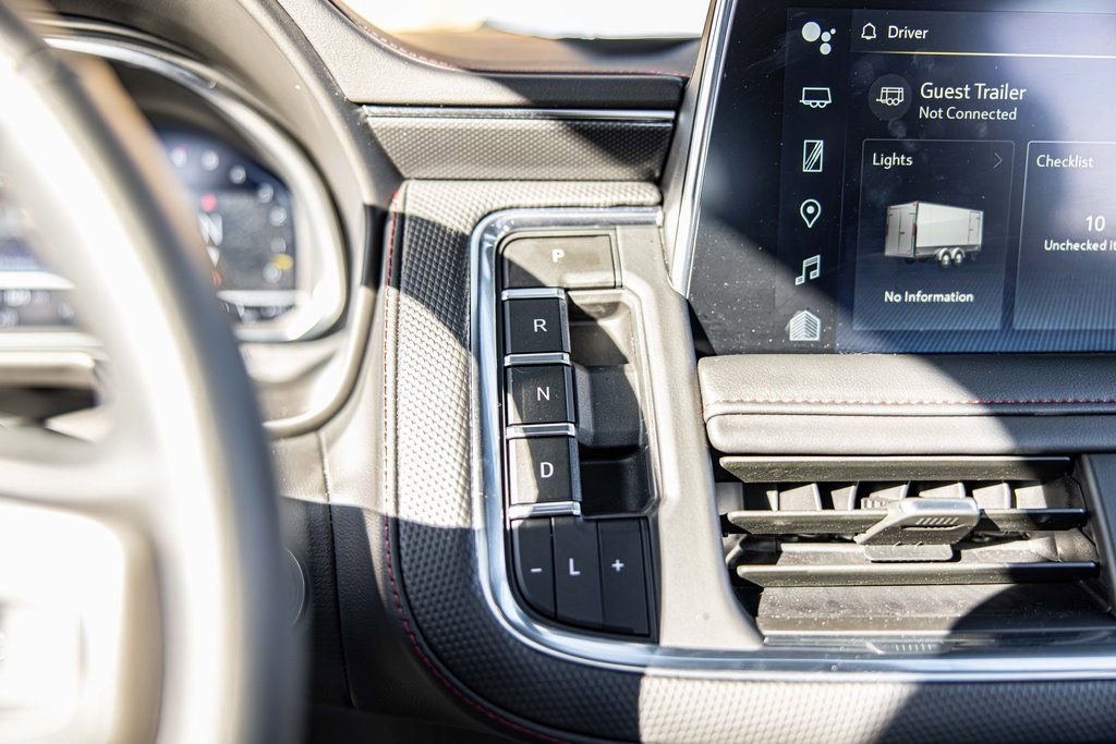 Used 2024 Chevrolet Tahoe RST w/ Luxury Package image 30