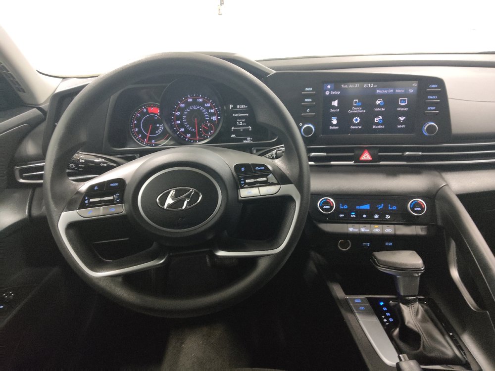 Used 2023 Hyundai Elantra SEL FWD image 22