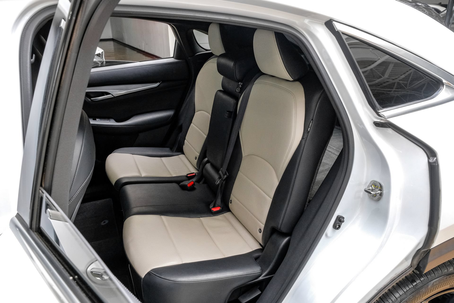 Used 2023 INFINITI QX55 Luxe w/ Cargo Package AWD/4WD image 41