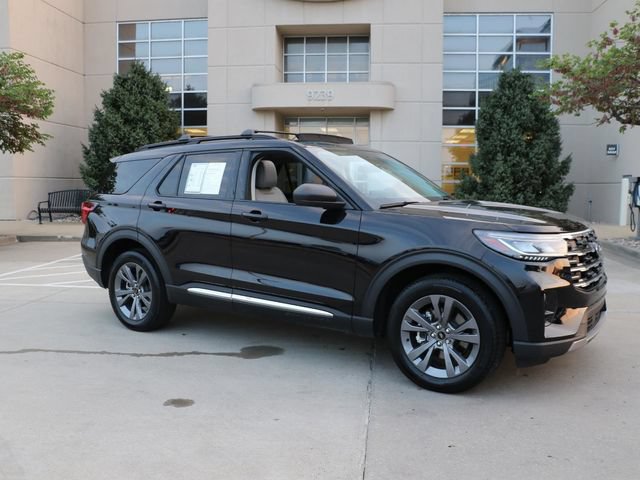 Used 2025 Ford Explorer Active w/ Active Comfort Package