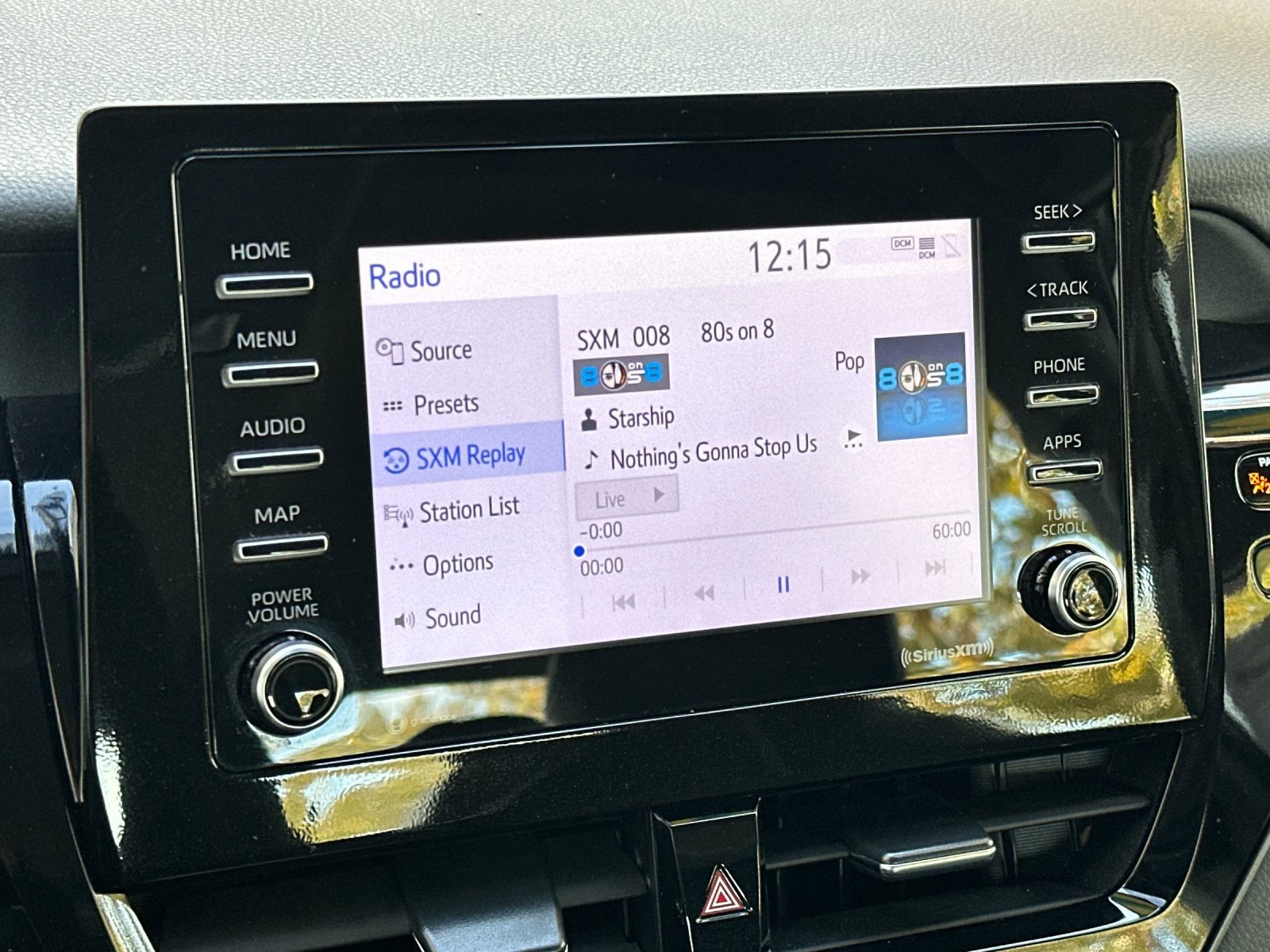 Used 2023 Toyota Camry SE image 19