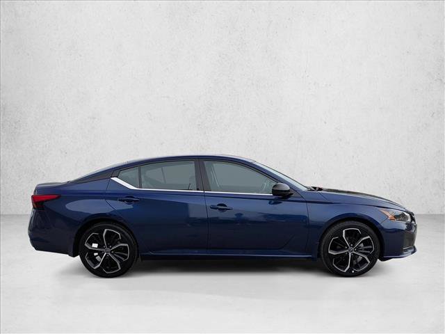 Used 2024 Nissan Altima 2.5 SR image 4