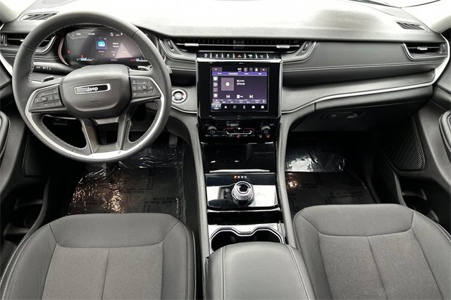 Certified 2023 Jeep Grand Cherokee L Laredo w/ Trailer Tow Group (B) image 4