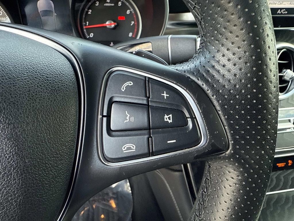 Used 2018 Mercedes-Benz GLC 300 image 35