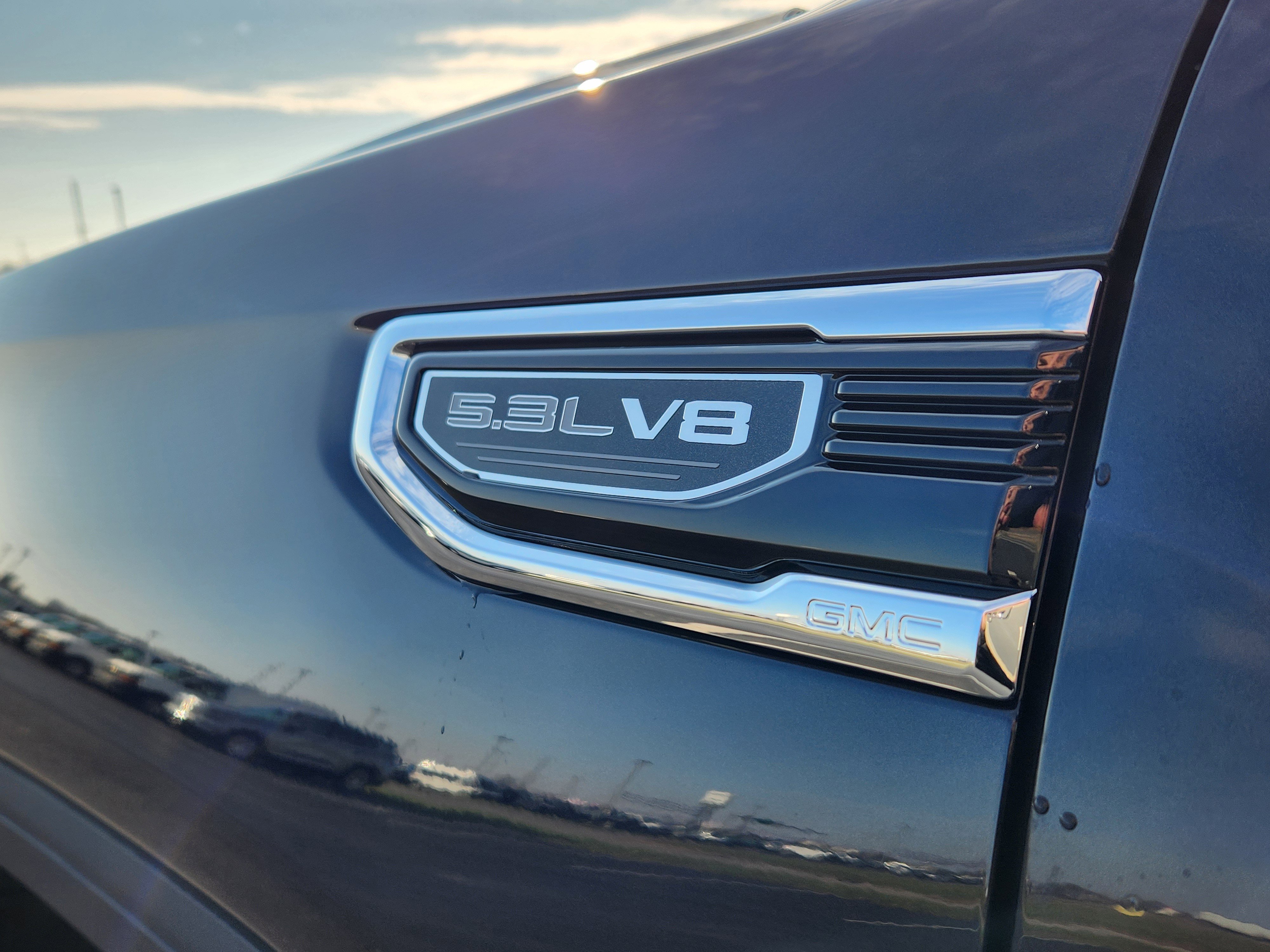 New 2026 GMC Sierra 1500 SLE image 7