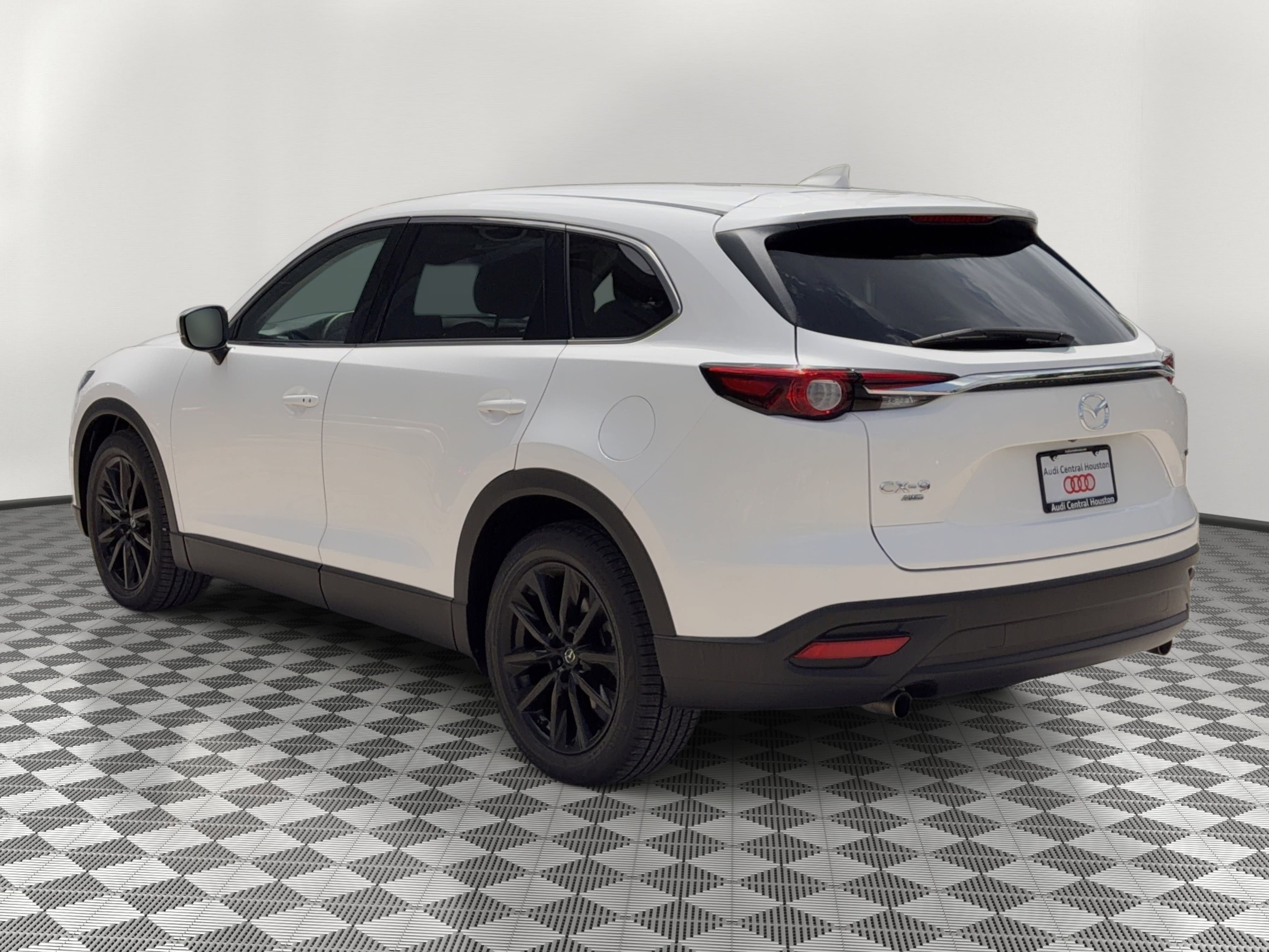 Used 2023 MAZDA CX-9 Touring Plus image 3