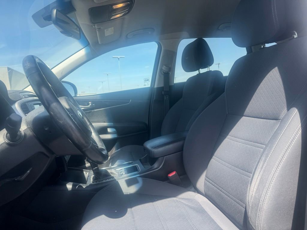 Used 2016 Kia Sorento AWD w/ LX Convenience Package image 9
