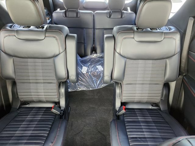 New 2026 Ford Explorer ST-Line w/ ST-Line Street Pack AWD/4WD image 14
