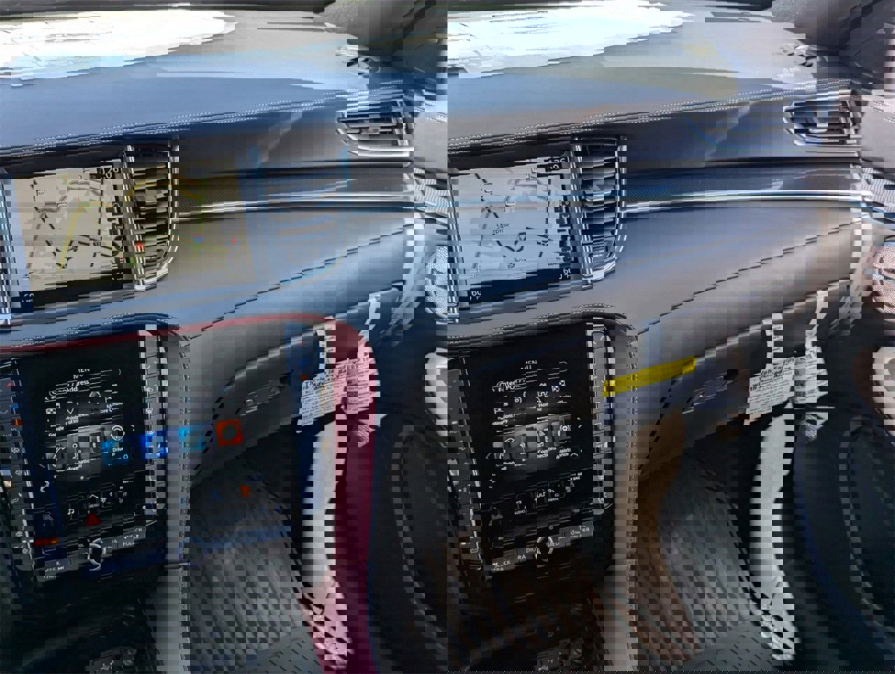 New 2025 INFINITI QX50 Sport image 17