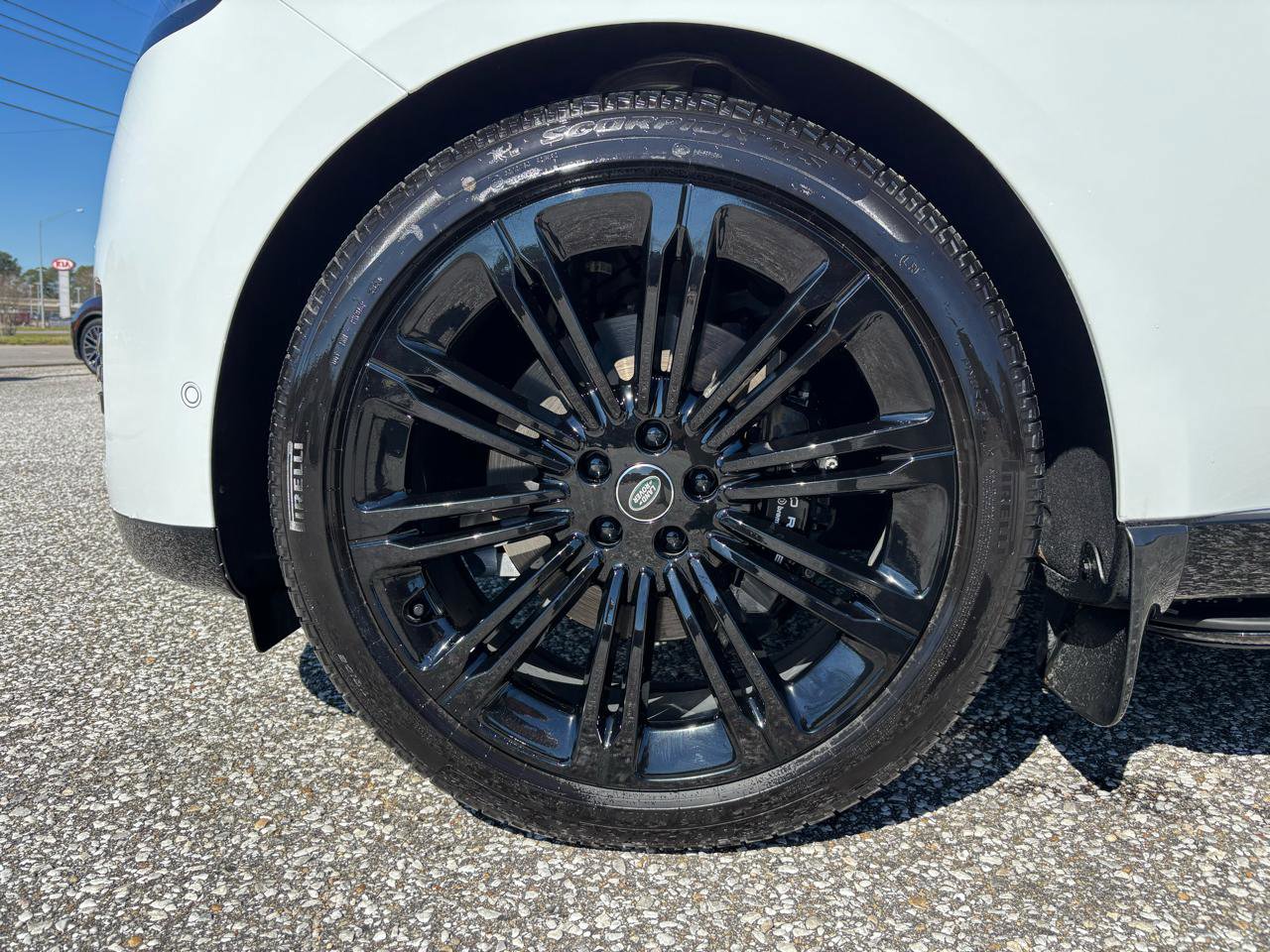 Used 2025 Land Rover Range Rover Long Wheelbase SE image 34