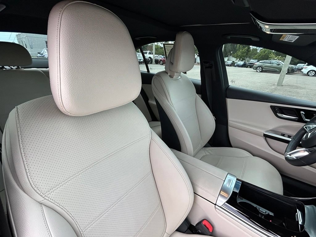 Used 2024 Mercedes-Benz C 300 Sedan image 38
