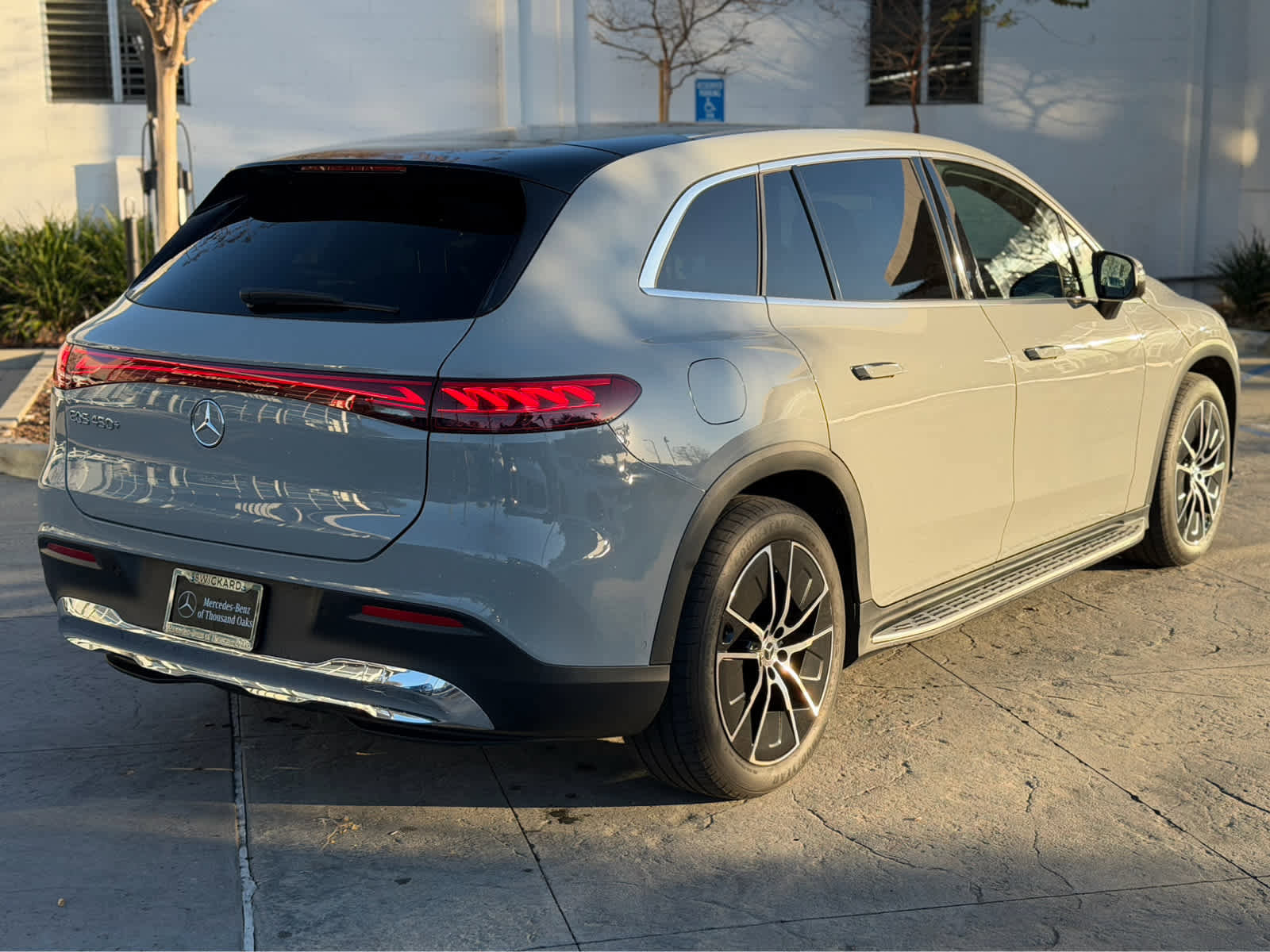 Used 2023 Mercedes-Benz EQS 450+ SUV image 6