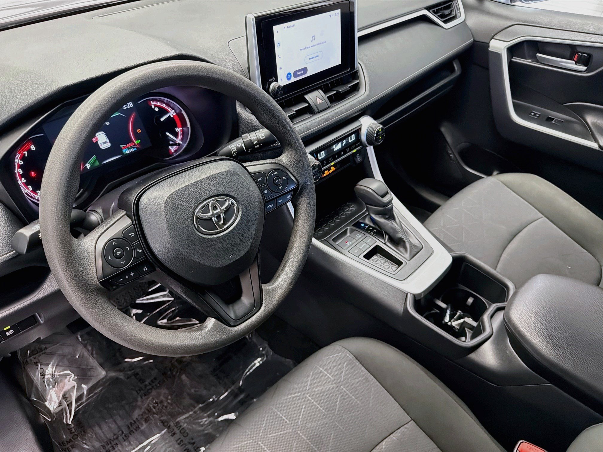 Used 2025 Toyota RAV4 XLE FWD image 7