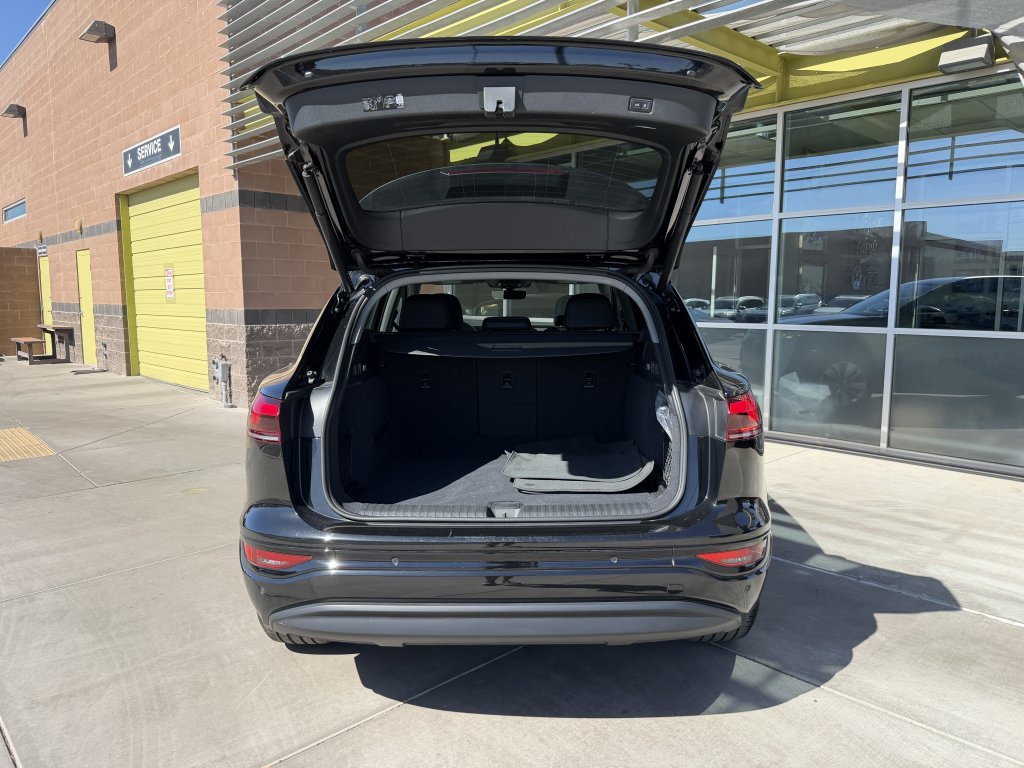 Used 2025 Audi Q6 e-tron Premium w/ Convenience Package RWD image 40