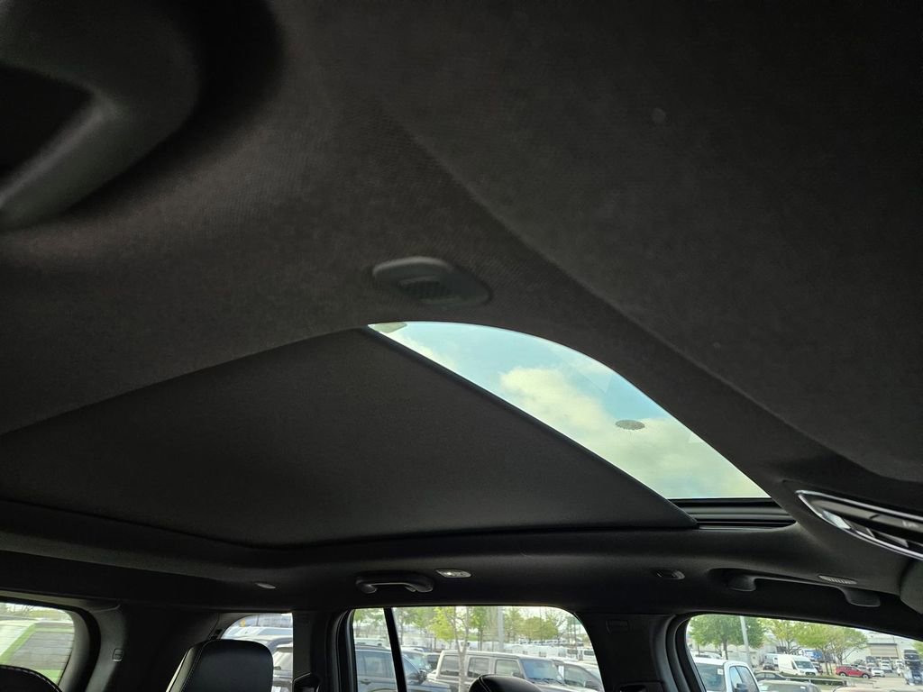 New 2025 Jeep Grand Cherokee Limited image 9