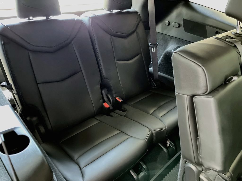 Used 2025 Cadillac XT6 Luxury w/ LPO, Floor Liner Package AWD/4WD image 29