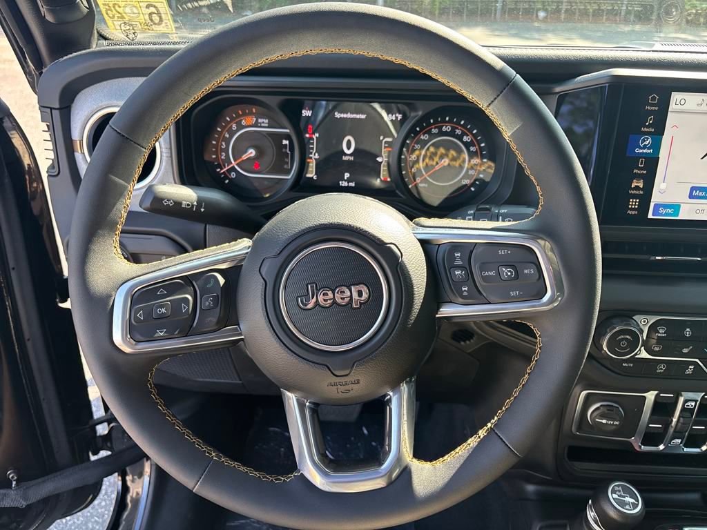 Used 2024 Jeep Wrangler Sahara image 19