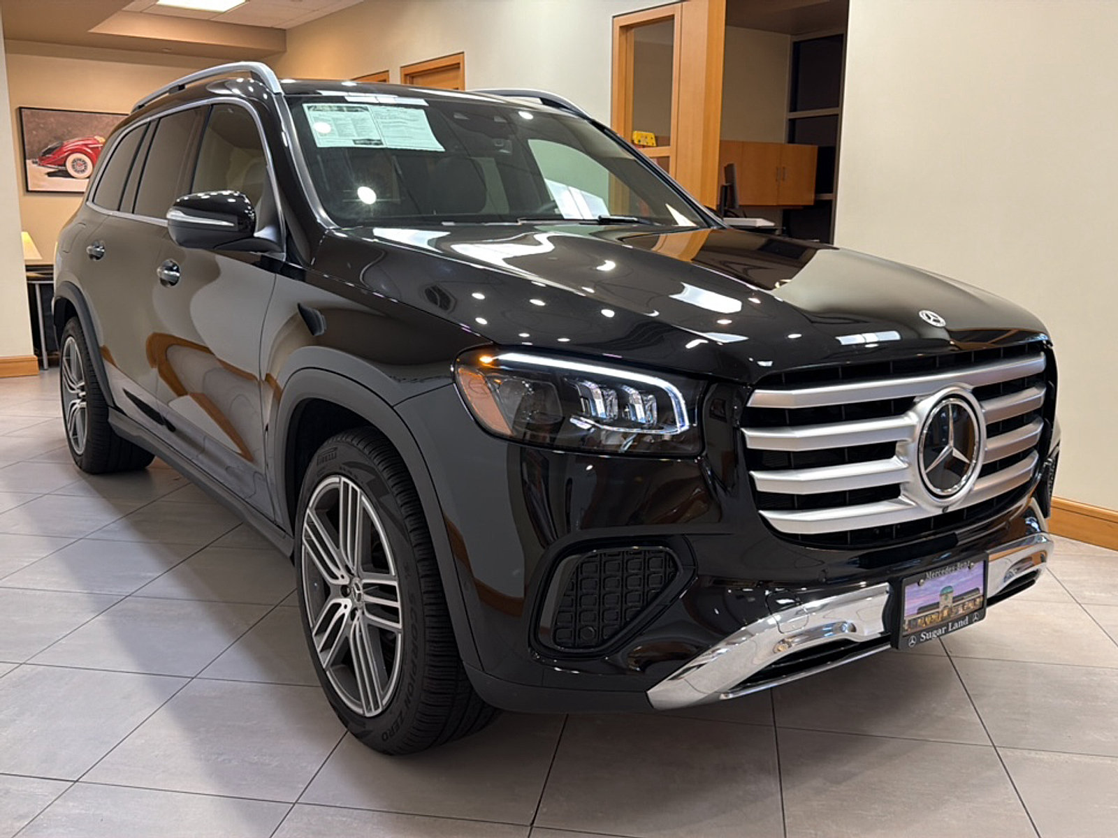 Used 2025 Mercedes-Benz GLS 450 4MATIC image 2
