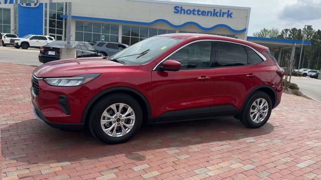 Used 2023 Ford Escape Active w/ Tech Pack #2 FWD image 7