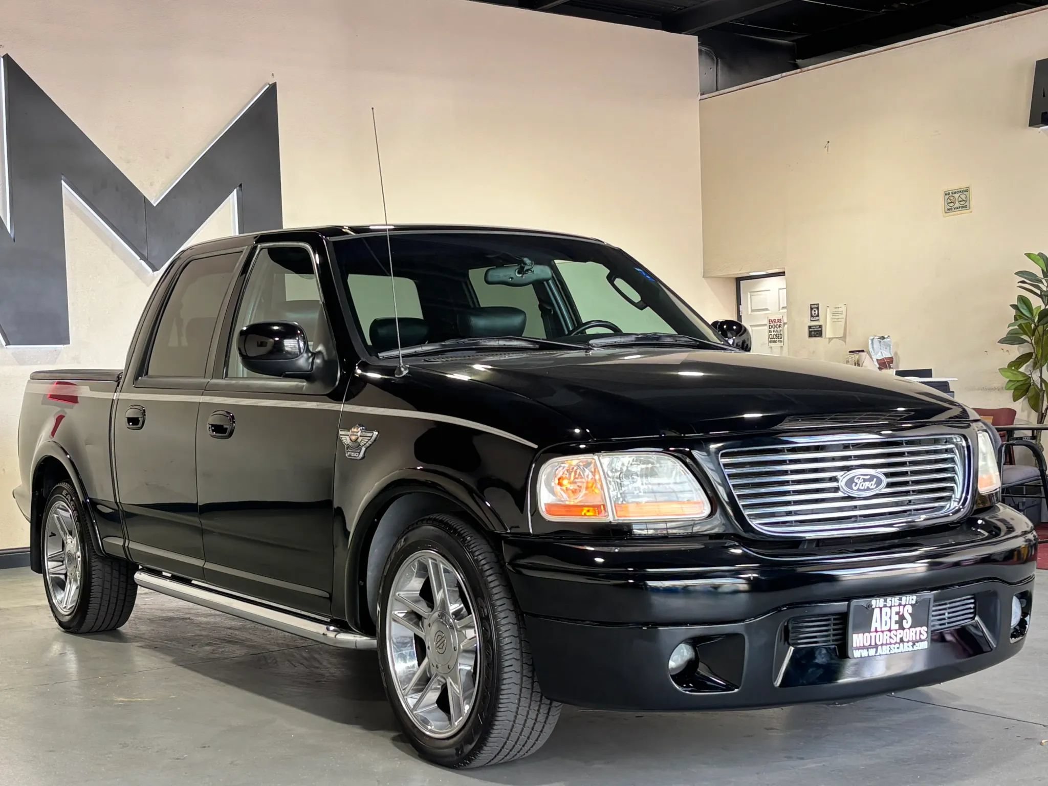 Used 2003 Ford F150 Harley-Davidson RWD image 3