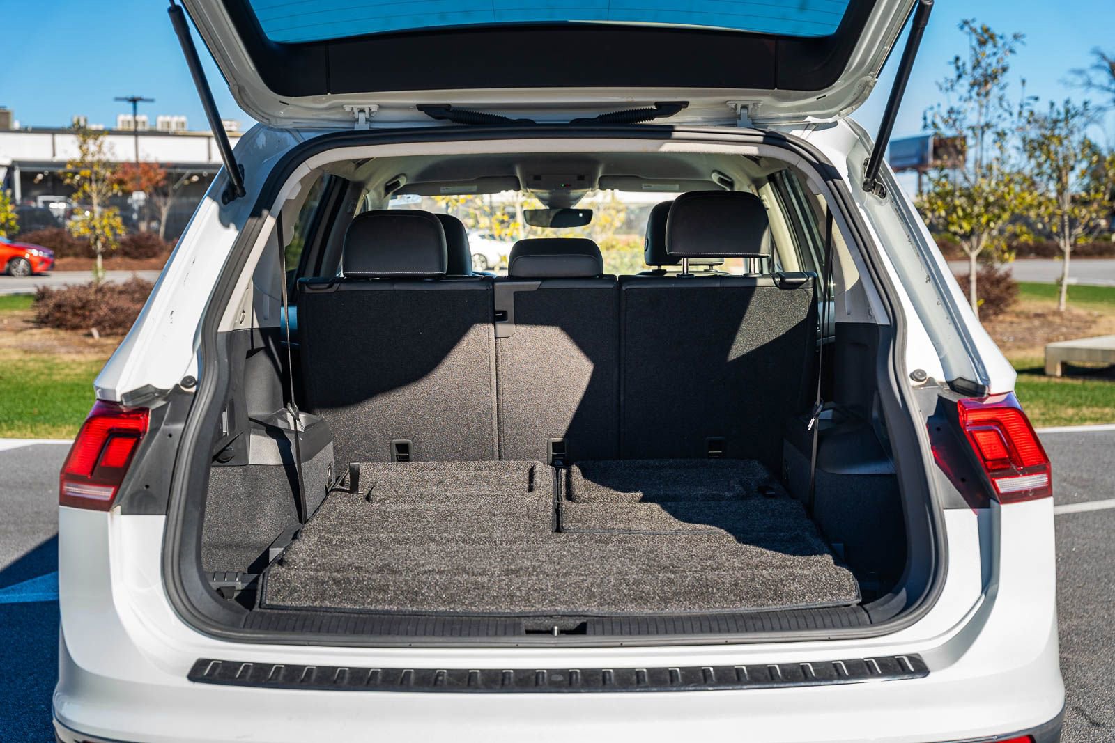 Used 2023 Volkswagen Tiguan SE image 15