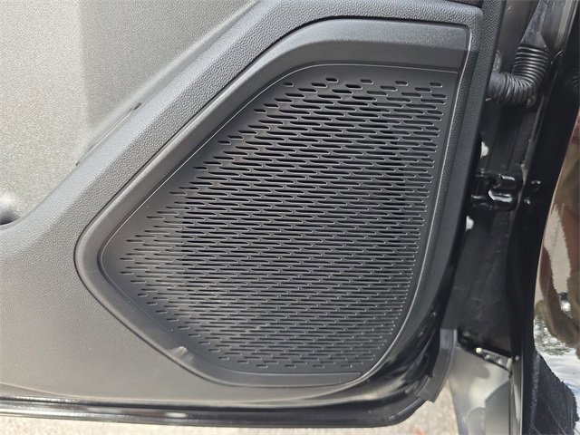 Used 2024 Chevrolet Traverse LT image 16