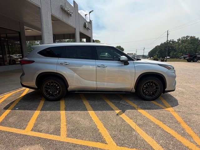 Used 2020 Toyota Highlander Limited image 10