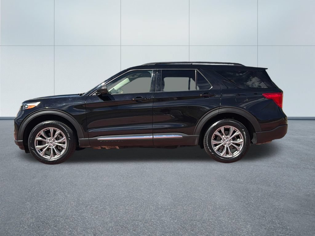 Used 2022 Ford Explorer XLT w/ Equipment Group 202A AWD/4WD image 5