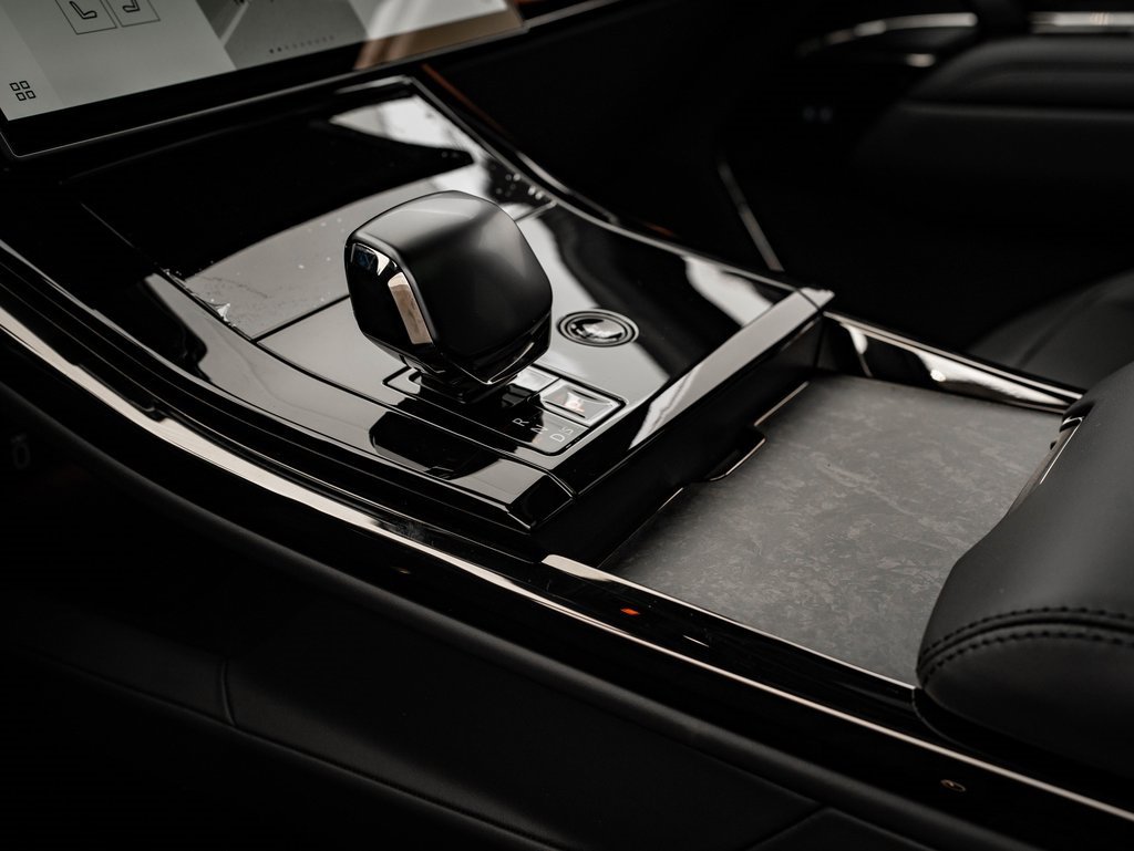 New 2026 Land Rover Range Rover Sport SV image 39